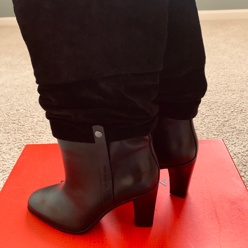 NWOT Donald J Pliner ODESSA black boots Sz 7.5M